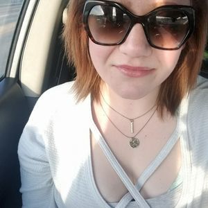 Meet your Posher, Gina